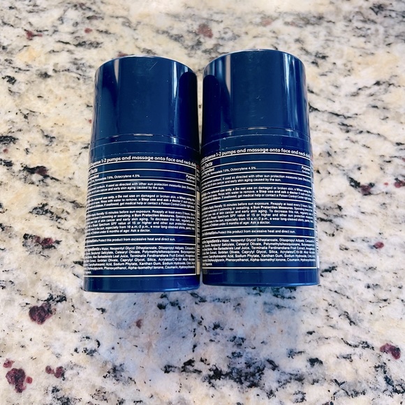 Bundle of 2 Men’s Oil-Free Face Moisturizers - Picture 2 of 12